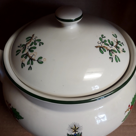 Cuthbertson Christmas Tree Soup Tureen Retired Piece. - Picture 3 of 11